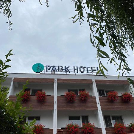 Hotel Park Sfantu Gheorghe Exterior foto